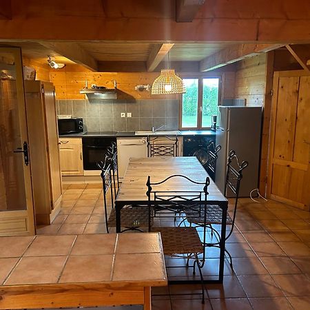 Chalet à la campagne, proche d'Ussel Ussel  Extérieur photo